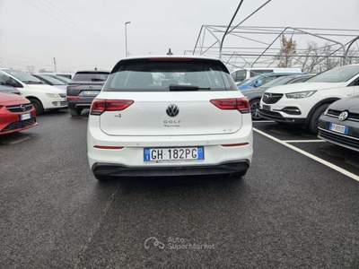 Volkswagen Golf Golf VIII 2020 1.0 etsi evo Life 110cv dsg GH182PG Bianco usata Basiliano