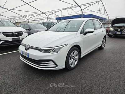 Volkswagen Golf Golf VIII 2020 1.0 etsi evo Life 110cv dsg GH182PG Bianco usata Basiliano