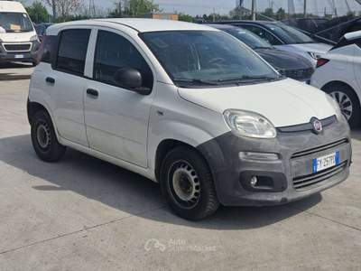 Fiat Panda Panda 1.2 69 CV VAN 2 POSTI EURO6 POP -   FY257PD Bianco usata Basiliano