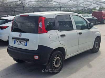 Fiat Panda Panda 1.2 69 CV VAN 2 POSTI EURO6 POP -   FY257PD Bianco usata Basiliano
