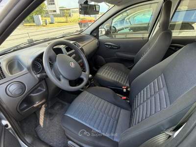 Fiat Punto Classic 1.2 5 porte Active Grigio usata Strambino