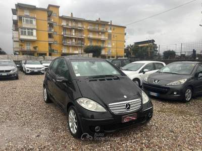 Mercedes-Benz Classe A CDI Avantgarde Automatica Nero usata Volla