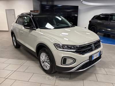 Volkswagen T-Roc 1.0 benzina 110cv.   Life , Km 51.000 Grigio usata Alba