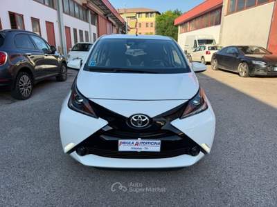 Toyota Aygo 1.0 VVT-i 69 CV 5 porte x-clusiv Bianco usata Villorba