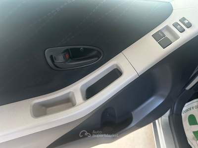 Toyota Yaris MACCHINA TENUTA IN BUONE CONDIZIONI Grigio usata Gambellara