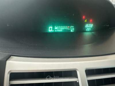 Toyota Yaris MACCHINA TENUTA IN BUONE CONDIZIONI Grigio usata Gambellara