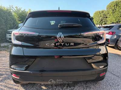 Renault Captur 1000 TCE TECHNO 90CV CARPLAY CAM"18 VETRSC ITALIA Nero usata Vetralla