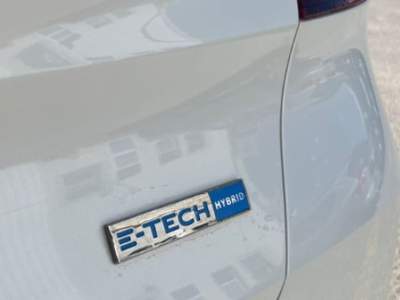 Renault Captur Full Hybrid E-Tech 145 CV RS Line Bianco usata Novara