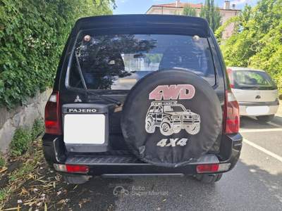Mitsubishi Pajero III 3p 2.5 tdi GL 115cv Nero usata Calci