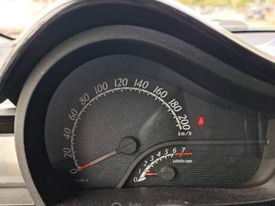 Toyota iQ Auto per gli spostamenti in città, comodissima nei parcheggi Grigio usata Latina