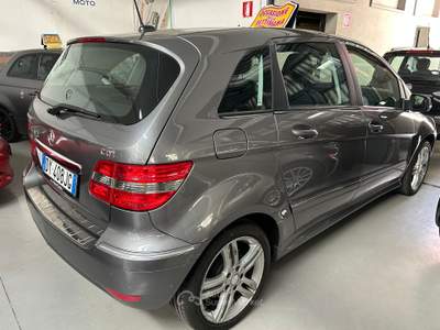 Mercedes-Benz Classe B AUTOVETTURA PERFETTA SEMPRE TAGLIANDATA Grigio usata MILANO