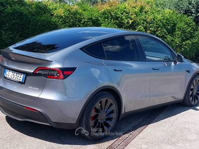 Tesla Model Y null usata Scandiano