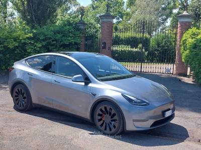 Tesla Model Y null usata Scandiano