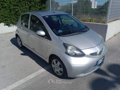 Toyota Aygo Toyota Aygo 1.4d Argento usata bari