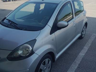 Toyota Aygo Toyota Aygo 1.4d Argento usata bari