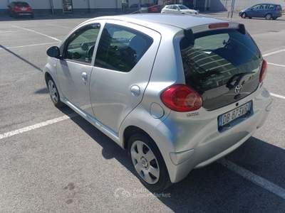 Toyota Aygo Toyota Aygo 1.4d Argento usata bari