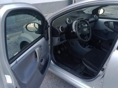 Toyota Aygo Toyota Aygo 1.4d Argento usata bari