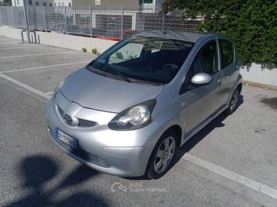 Toyota Aygo Toyota Aygo 1.4d Argento usata bari
