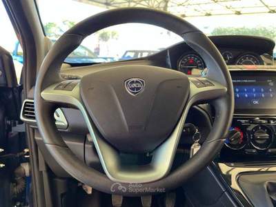 Lancia Ypsilon Ypsilon iii - ypsilon 1.0 firefly hybrid gold plus s&s 70cv Blu/Azzurro usata Roma