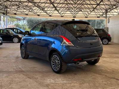 Lancia Ypsilon Ypsilon iii - ypsilon 1.0 firefly hybrid gold plus s&s 70cv Blu/Azzurro usata Legnano