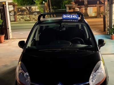 Citroen C4 Picasso tenuta in buone condizioni Nero usata Cancello ed Arnone