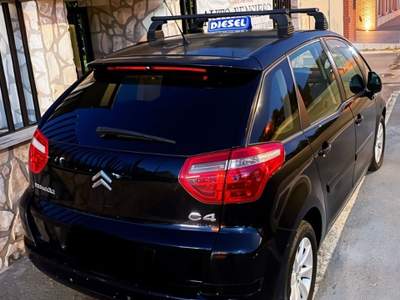 Citroen C4 Picasso tenuta in buone condizioni Nero usata Cancello ed Arnone