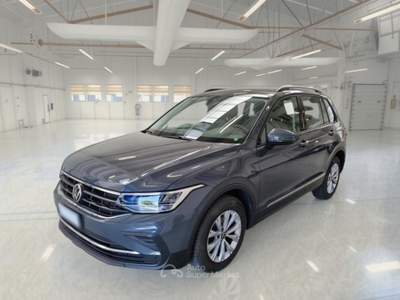 Volkswagen Tiguan VOLKSWAGEN TIGUAN 2.0 TDI SCR 110KW LIFE DSG SUV usata Casei Gerola