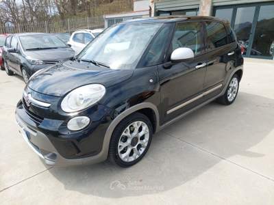 Fiat 500L 120 CV Trekking TETTO PANOR Nero usata Balvano