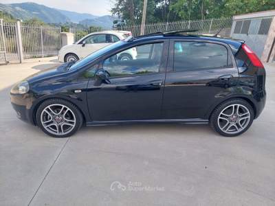 Fiat Grande Punto 90 CV 5 porte Sport Nero usata Balvano