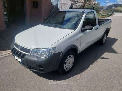 Fiat Strada Pick-up euro4 85cv Bianco usata Balvano
