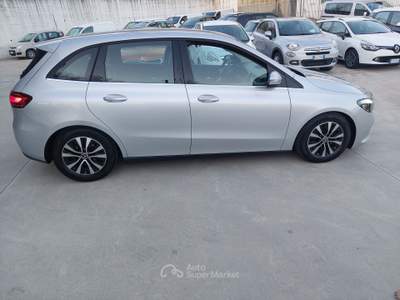 Mercedes-Benz Classe B B 180 d Automatic AMG Line Premium Grigio usata Balvano
