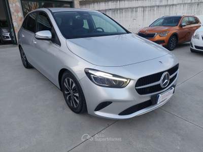 Mercedes-Benz Classe B B 180 d Automatic AMG Line Premium Grigio usata Balvano