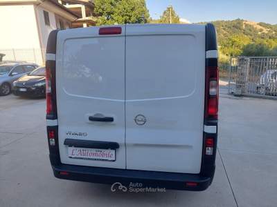 Opel Vivaro 1.6cdti 120cv 3posti 2019 Bianco usata Balvano
