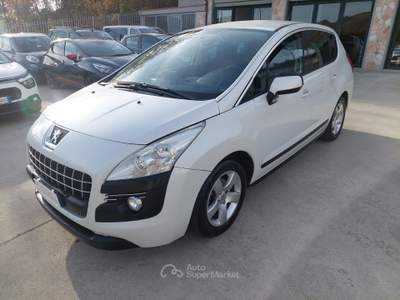 Peugeot 3008 cambio robotizzato Blu/Azzurro usata Balvano