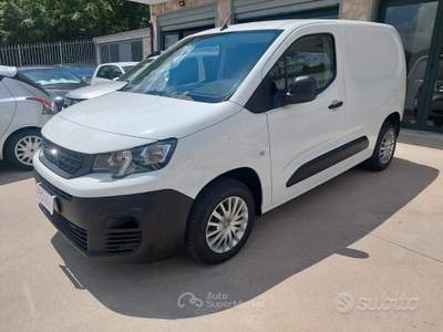 Peugeot Partner cv 2020 Bianco usata Balvano