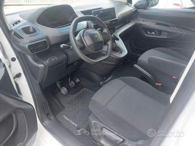 Peugeot Partner cv 2020 Bianco usata Balvano