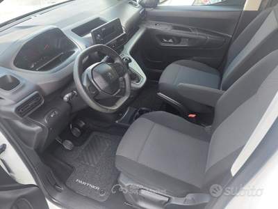 Peugeot Partner cv 2020 Bianco usata Balvano