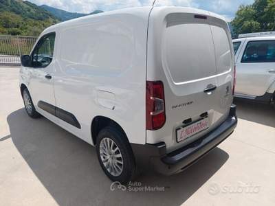 Peugeot Partner cv 2020 Bianco usata Balvano