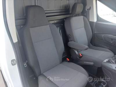 Peugeot Partner cv 2020 Bianco usata Balvano