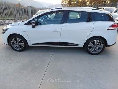 Renault Clio Sporter 1.5 dCi 8V 90CV Costume Natio Bianco usata Balvano