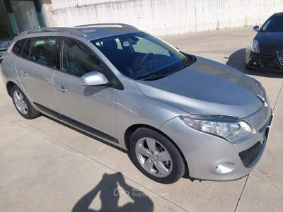 Renault Mégane Megane 1.5 dCi 110CV 6MARCE SW Grigio usata Balvano
