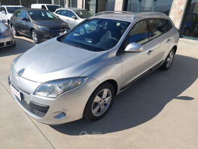 Renault Mégane Megane 1.5 dCi 110CV 6MARCE SW Grigio usata Balvano