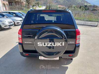 Suzuki Grand Vitara 5 porte Executive 4x4 Nero usata Balvano