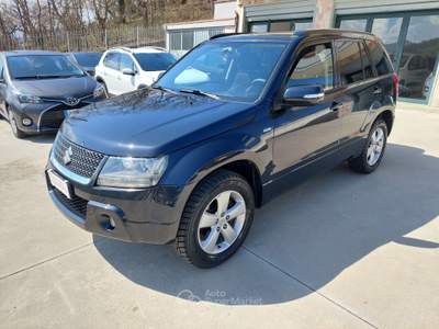 Suzuki Grand Vitara 5 porte Executive 4x4 Nero usata Balvano