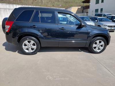 Suzuki Grand Vitara 5 porte Executive 4x4 Nero usata Balvano