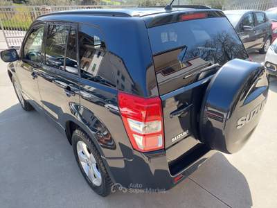 Suzuki Grand Vitara 5 porte Executive 4x4 Nero usata Balvano