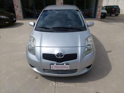 Toyota Yaris benzina 5 porte Sol Grigio usata Balvano