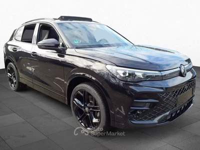 Volkswagen Tiguan Tiguan R-Line TDI 193cv 4MOTION DSG PANO MATRIX CAM 360° Nero usata Roma