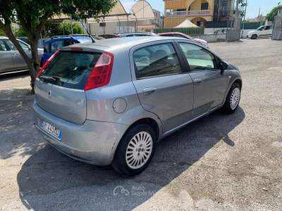Fiat Grande Punto Fiat Grande Punto 1.3 Mjet 75cv 5 porte Grigio usata Pompei