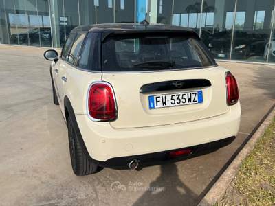 MINI Clubman 1.5 Cooper D Business Beige usata Gela